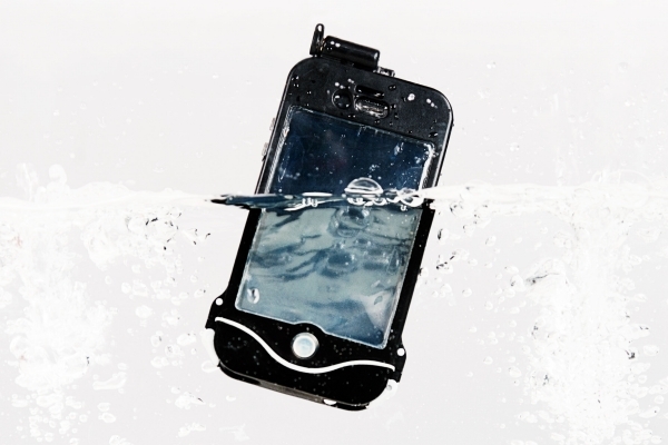 iPhone Scuba Suit – водонепроницаемый чехол для iPhone